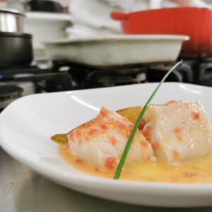 Cozinha Francesa de Inverno<br>Salada de lentilhas verdes, Gratinado de batatas e queijo Reblochon, Peixe com endivias grelhadas e Clafoutis