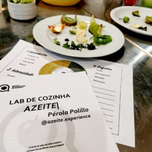 AZEITE<BR>Panorama<br>Prática Sensorial<br>Degustação Técnica<br>Harmonização<br>com a expert Pérola Polillo<br>Azeite.Experience