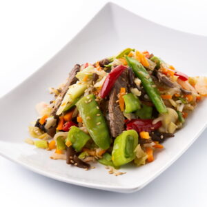 CARNES PARA O DIA A DIA<BR>MEDALHÃO AO VINHO• PICADINHO COM LEGUMES•ROAST BEEF RÁPIDO • TAGLIATA COM RÚCULA, COaLHADA E ALCAPARRAS