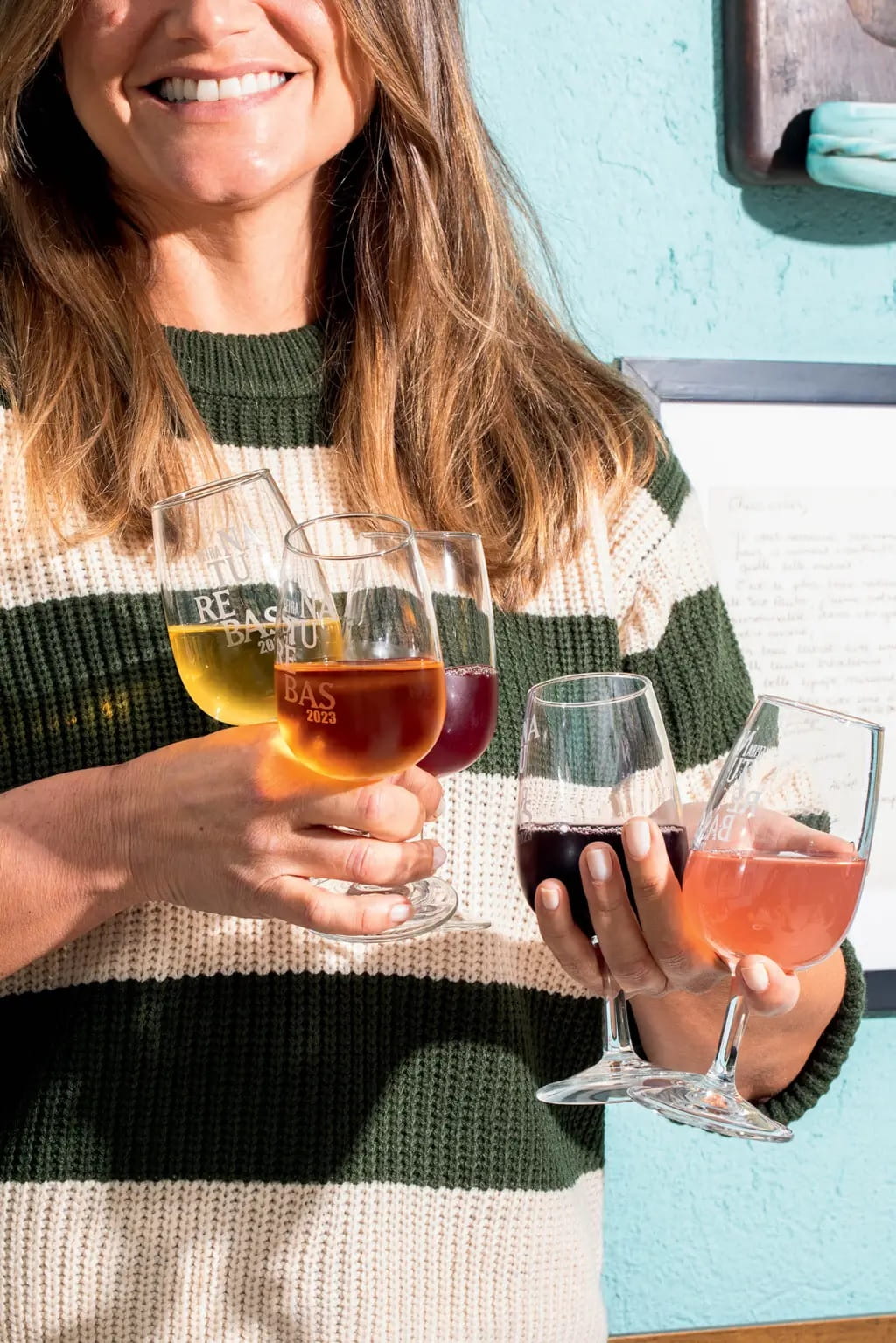 VINHOS NATURAIS<BR>AULA ABERTA<BR> História do Vinho<BR>Processos De Vinificação<BR> com Foco em <BR> Vinhos Naturais, Orgânicos e Biodinâmicos <br> Aula com a expert Lis Cereja<br> à frente da <BR> FEIRA NATUREBAS <br>Inscrições sem custo<br> Reservas via whatsApp<br>Vagas Limitadas